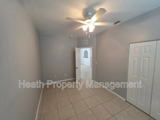 Building Photo - 5157 Rena St