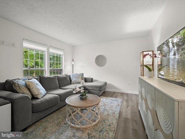 Building Photo - 7729 Patuxent Oak Ct