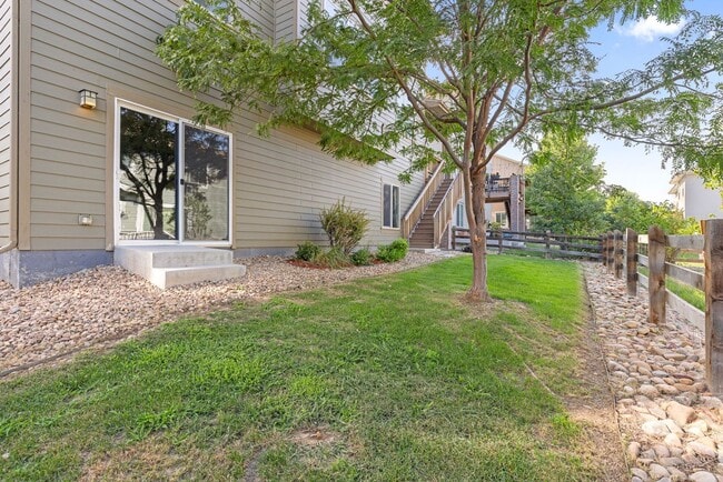 Building Photo - 2144 Yearling Dr