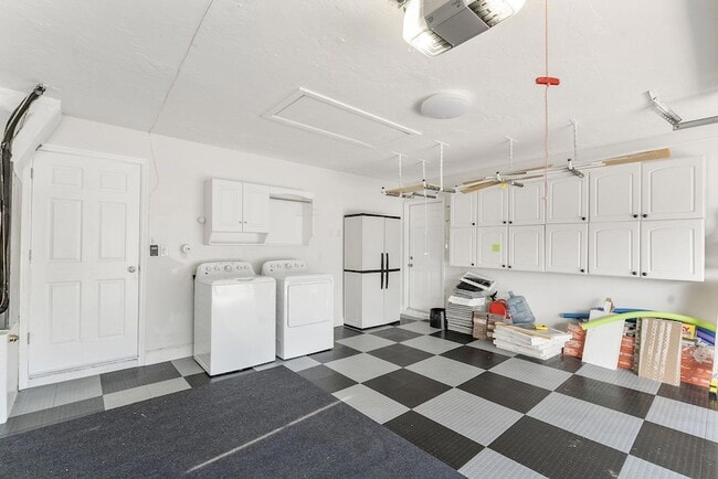 Building Photo - 8103 Covington Ct