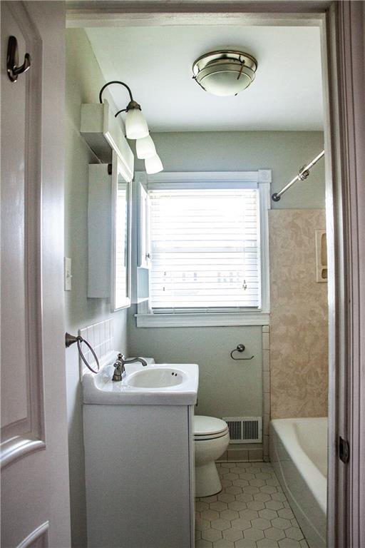 Building Photo - 2310 Poplar Springs Dr NE