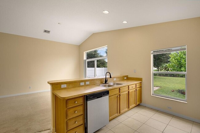 Building Photo - Beautiful 3/2 in Gated Community