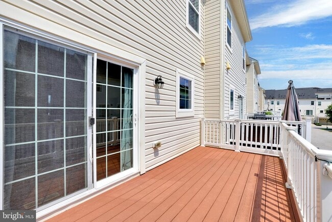 Building Photo - 7049 Banbury Dr