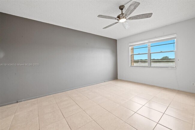 Building Photo - 13001 SW 11th Ct