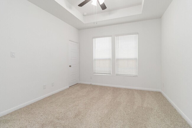Building Photo - 5131 Cindy Br