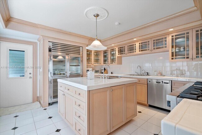 Building Photo - 286 Bal Bay Dr