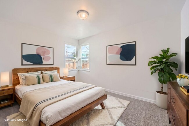 Building Photo - **Bright and Spacious 2-Bedroom Home in the Heart of Denver!!**