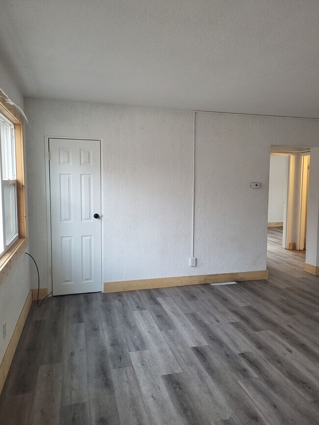 Building Photo - 244 Westwood Rd