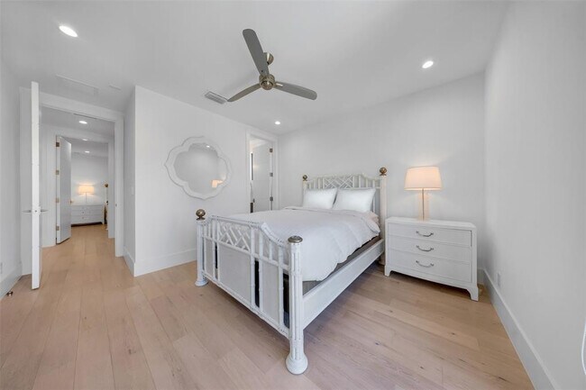 Building Photo - 2001 Marietta Dr