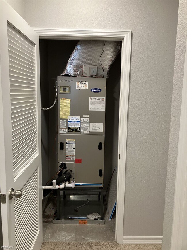 Building Photo - 3 br, 2.5 bath Townhome - 2531 Midnight Pe...