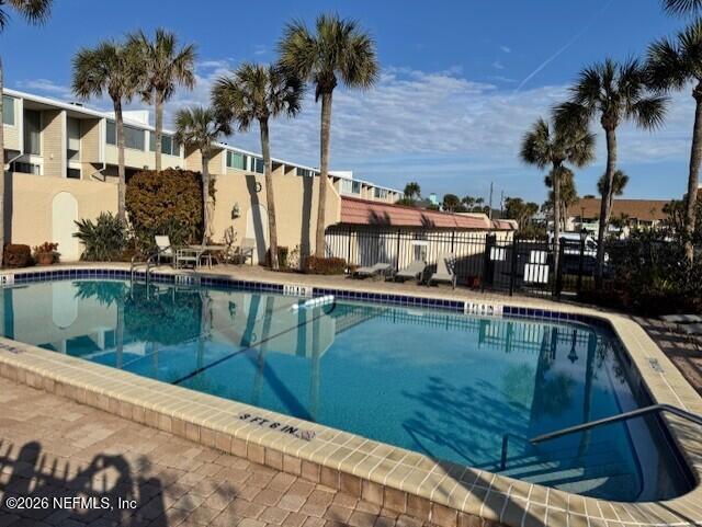 Building Photo - 10 10th St