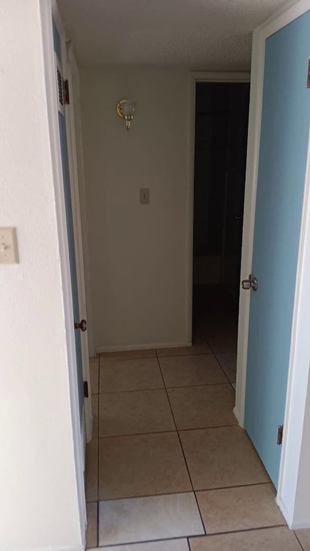 Building Photo - 2842 N Los Altos Ave