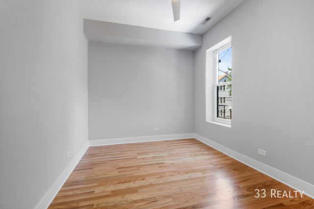 Building Photo - 1338 W. Huron-2R