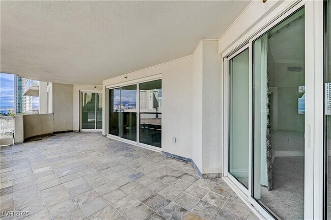 Building Photo - 2777 Paradise Rd