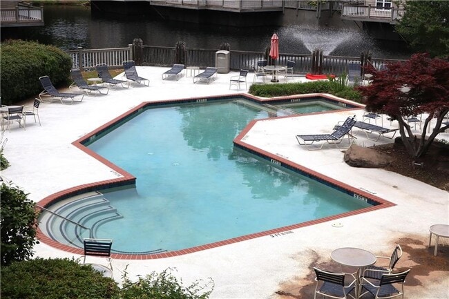 Building Photo - 308 Mill Pond Ct SE
