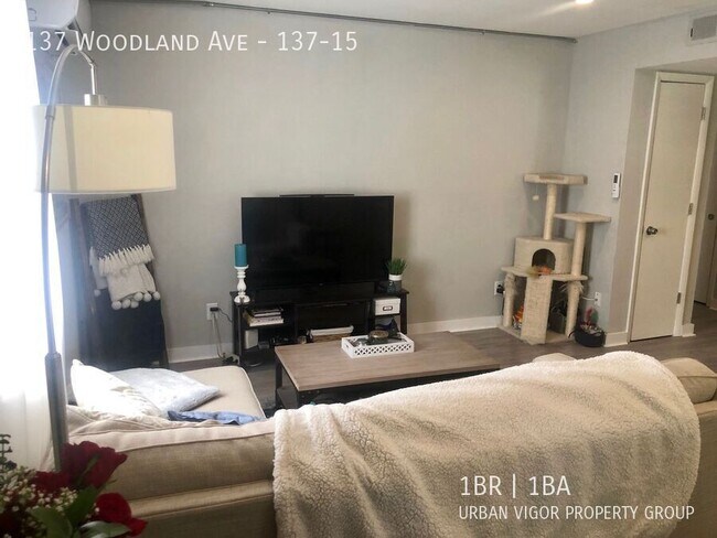 Building Photo - 137 Woodland Ave