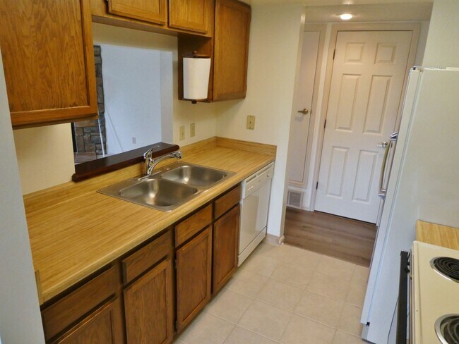 Building Photo - 4300 S Andes Way