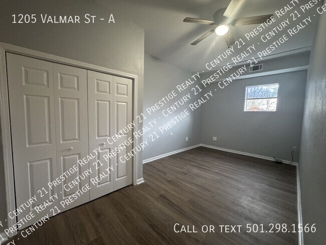 Building Photo - 1205 Valmar St