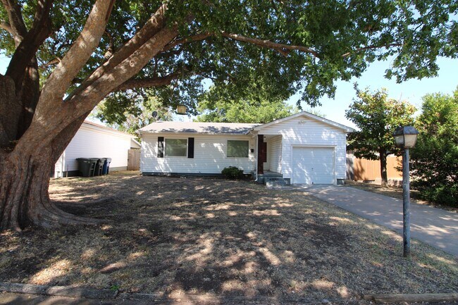 Building Photo - 59 Shirley Ln
