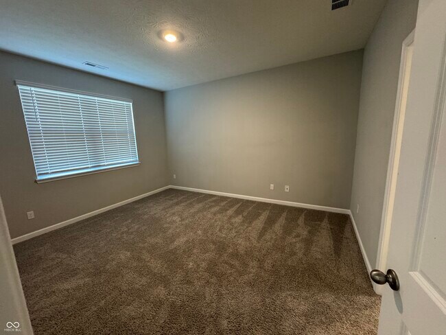 Building Photo - 855 Downey Ln