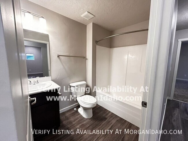 Building Photo - 1025 S Elder St