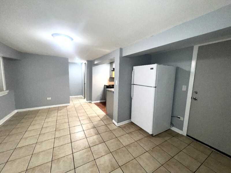 Building Photo - 2701 E 75th Pl