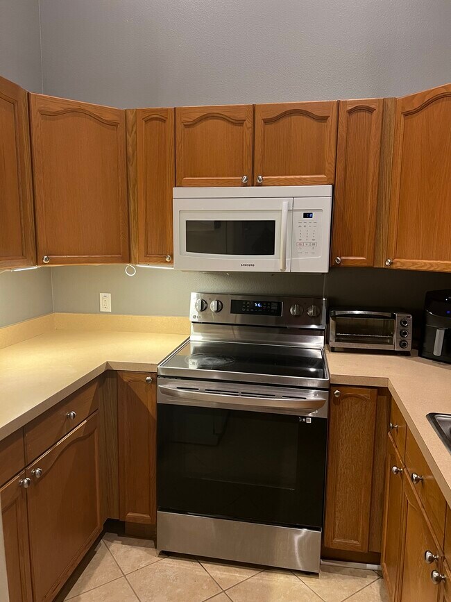 Building Photo - 171 Portside Ave