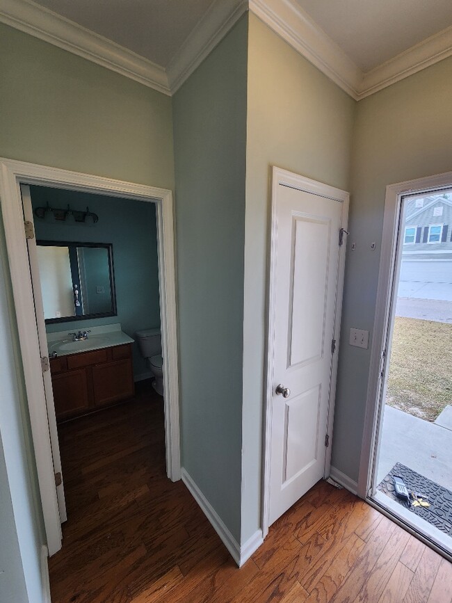 Building Photo - 3639 White Wing Cir