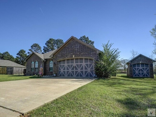 Building Photo - 181 Red Springs Rd