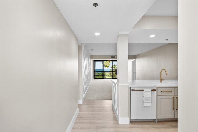 Building Photo - 401 S Seas Dr