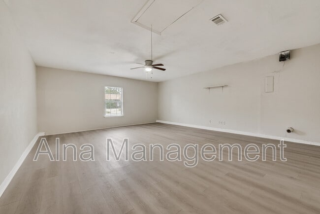 Building Photo - 1704 Fieldstone Ct