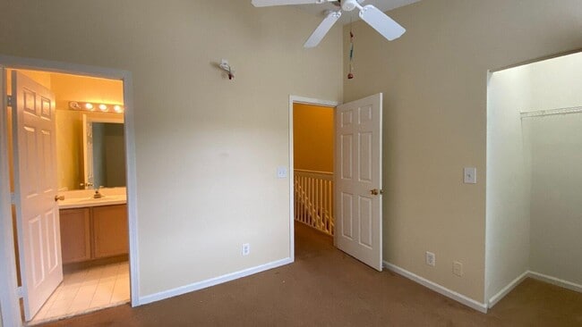 Building Photo - 6967 Blacksmith Way