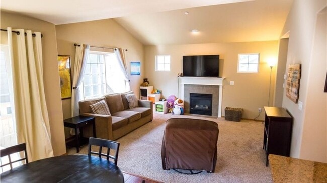 Building Photo - 713 Verbena