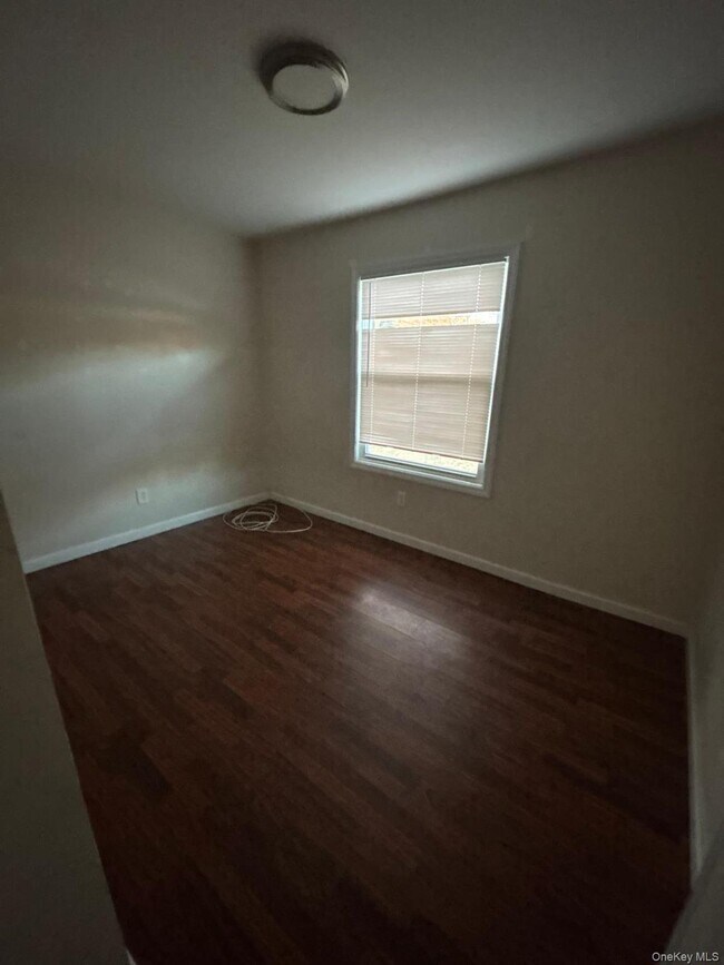 Building Photo - 202 Clark St