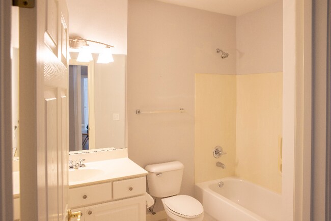 Building Photo - 13115 Mill Crossing Ct