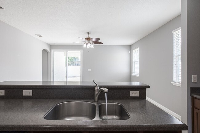 Building Photo - Beautiful Home in Wynnfield Lakes