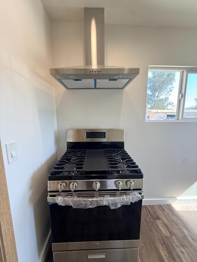 Building Photo - 13851 Santa Ana Ave