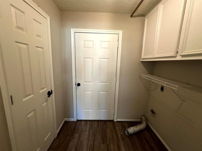Building Photo - 14870 Cetus Ct