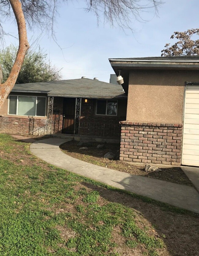 Building Photo - 4929 E Oslin Ave