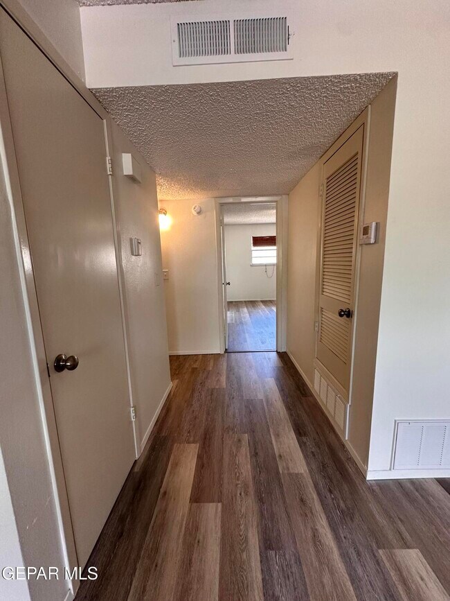 Building Photo - 3228 Isla Cocoa Ln