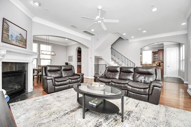 Building Photo - 5443 Kansas St