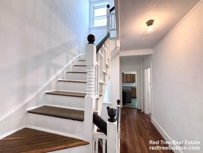 Building Photo - 45 N Beacon St