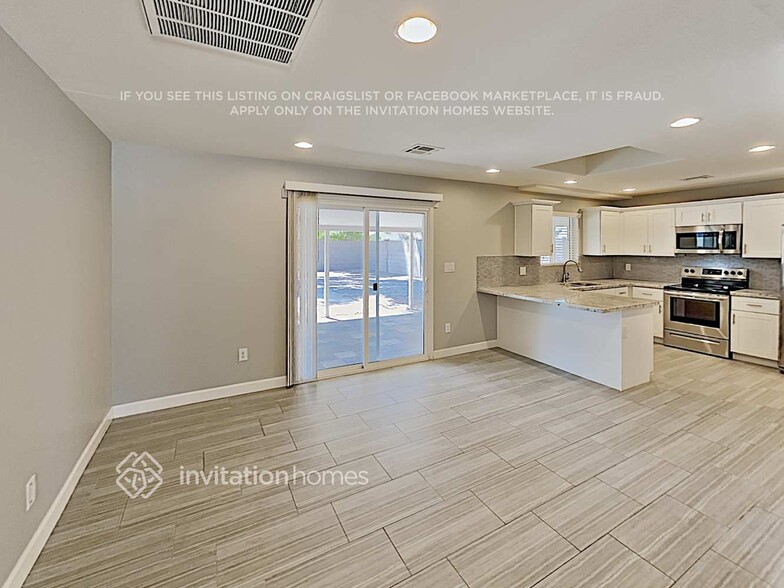 Building Photo - 5424 S El Camino Dr
