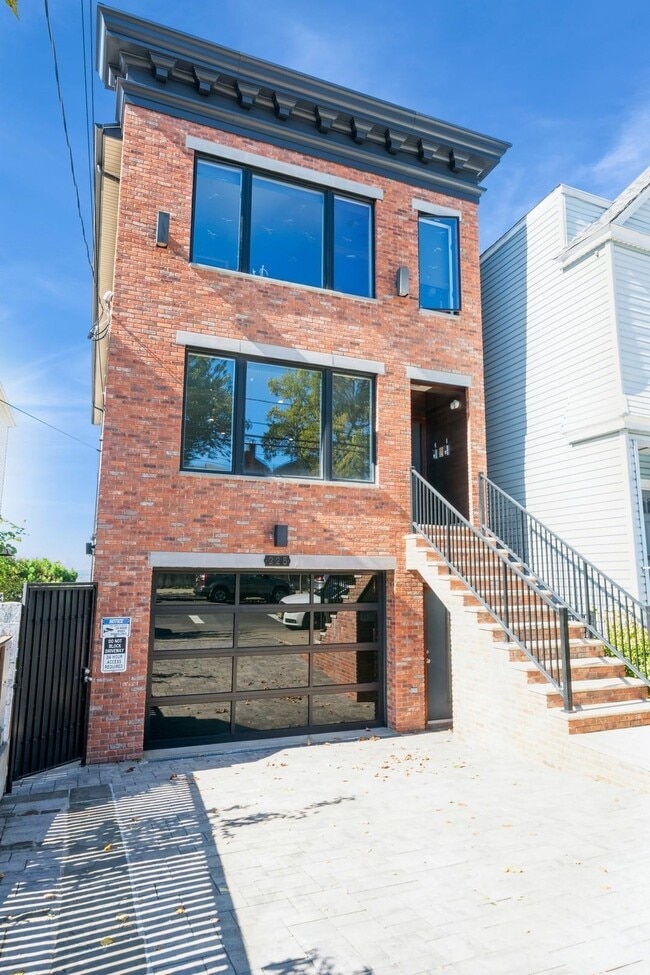 Building Photo - 225 Columbia Ave