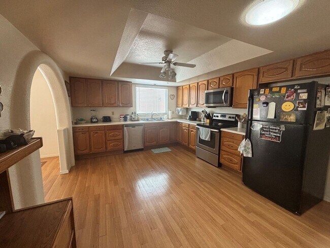 Building Photo - Lovely Long Term Unfurnished Home in 45+ Active Adult Resort Community of Leisure World