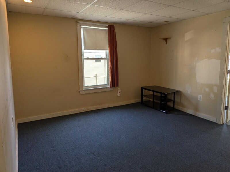 Building Photo - 437 Bay St
