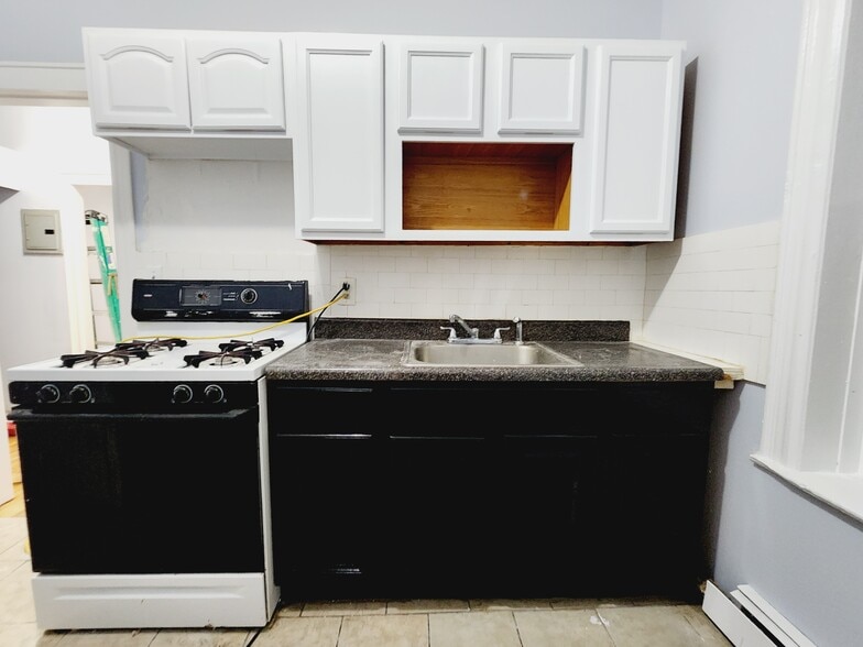 237 Lexington Ave 1R - 243 Lexington Ave