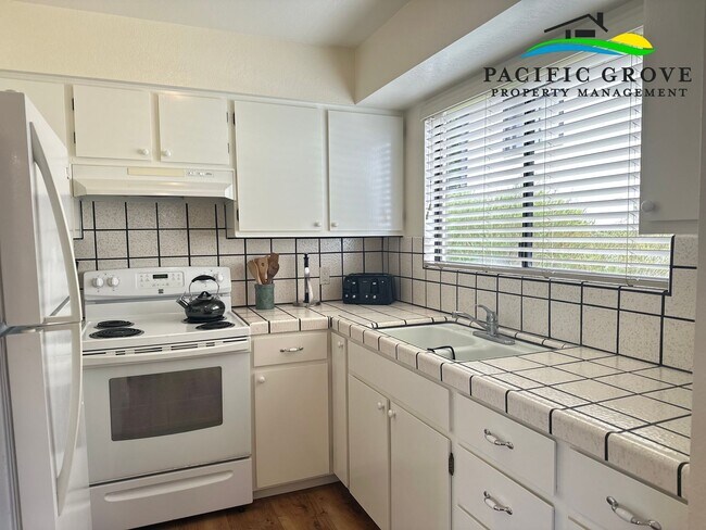 Building Photo - 308-1-F-HL