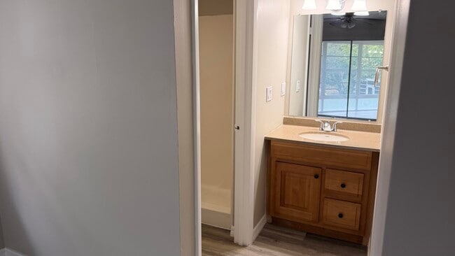 Building Photo - 3302 SE Aster Ln