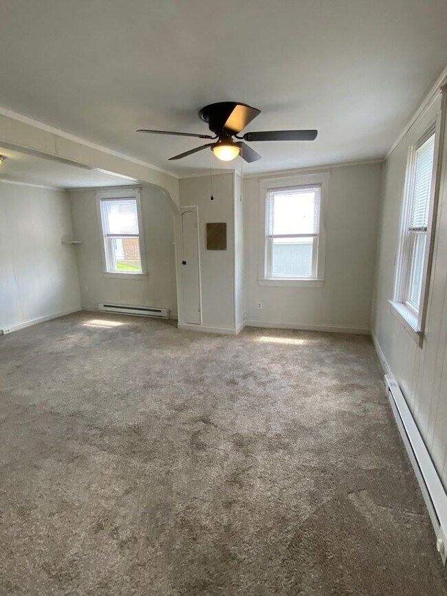 Building Photo - Available May 21st!!!